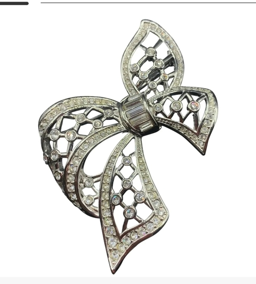 Rare New Swarovski Crystal Bow Brooch - Picture 2 of 8